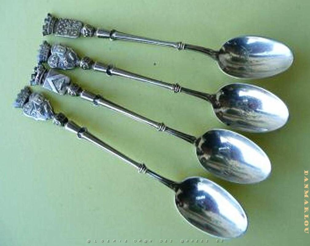 Oran objets Pub 110.jpg